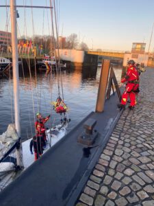 Bergung eines Seglers in Bremerhaven